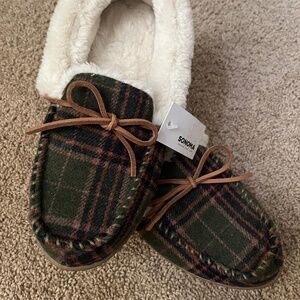 Sonoma plaid slippers